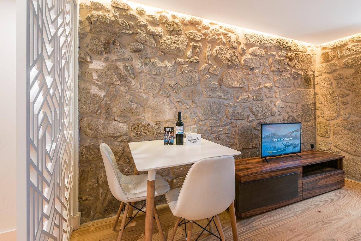 Guestready - The New Yellow Ledbetter Appartement Oporto